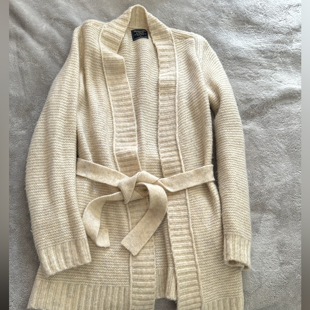 Abercrombie & Fitch cozy long cream cardigan with pockets and tie waist - Picture 6 of 6